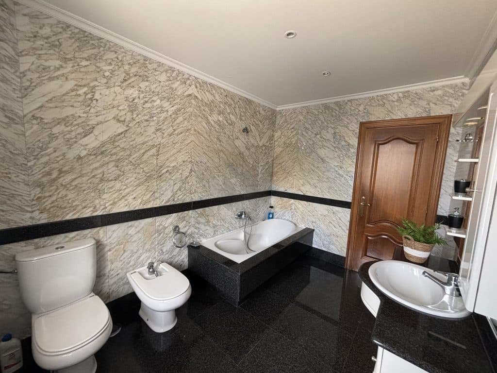 Chalet Razo da Costa en Carballo — foto 8