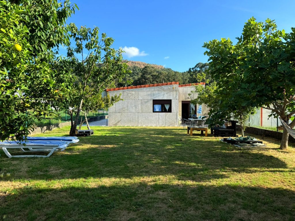 Casa de Miñortos en Porto do Son — foto 1