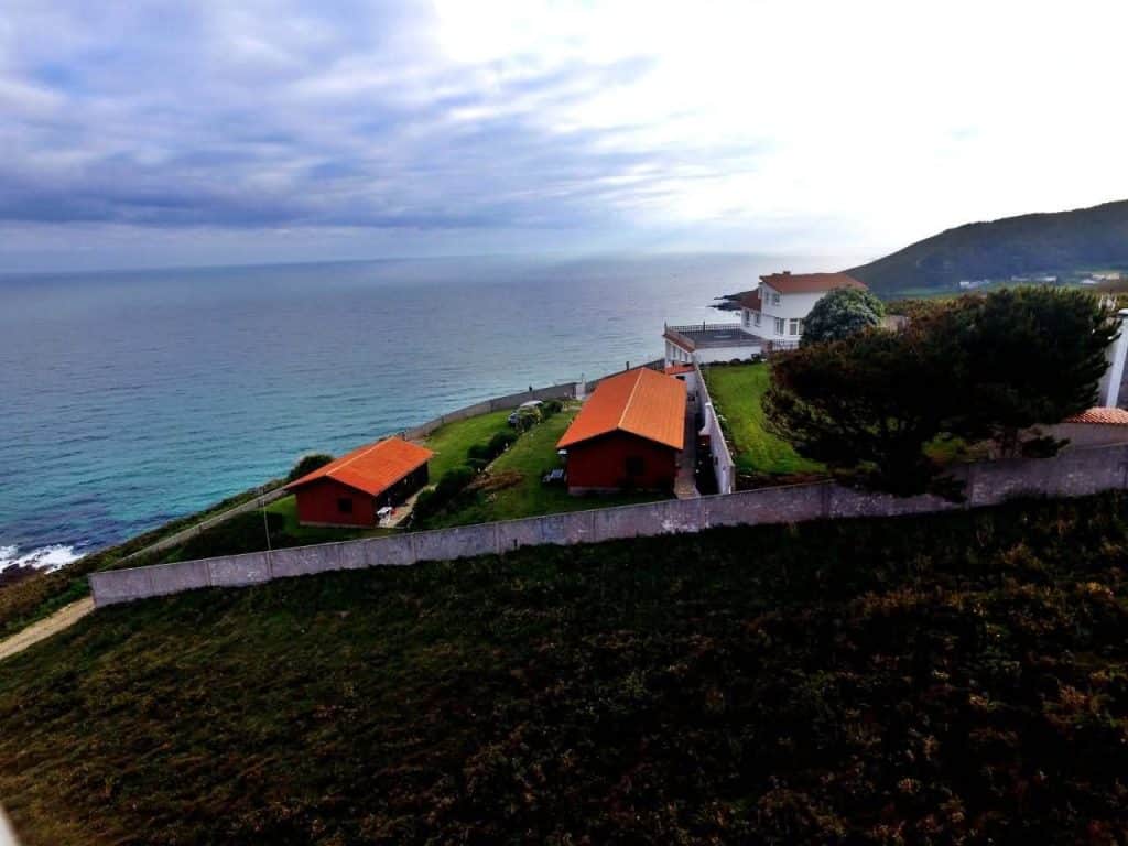 Complejo turístico de Cabañas en Carballo - Playa de Arnela