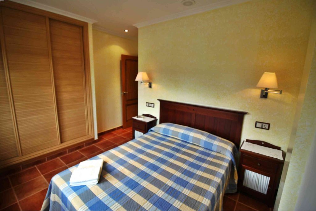 Apartamentos Rozavella en Grove, O — foto 21