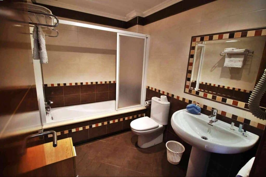 Apartamentos Rozavella en Grove, O — foto 10